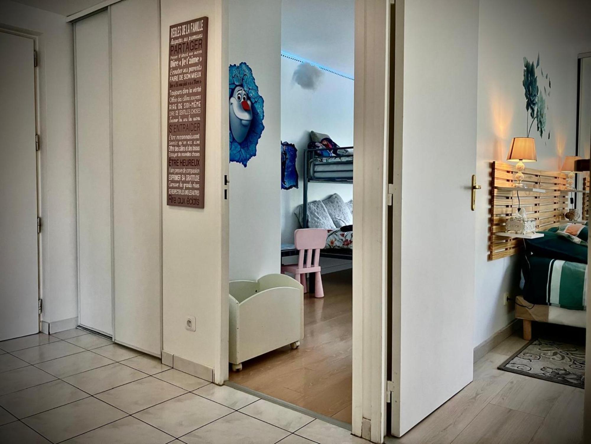 Snowqueen Hotel Apartment Paris-Disney 谢勒 外观 照片